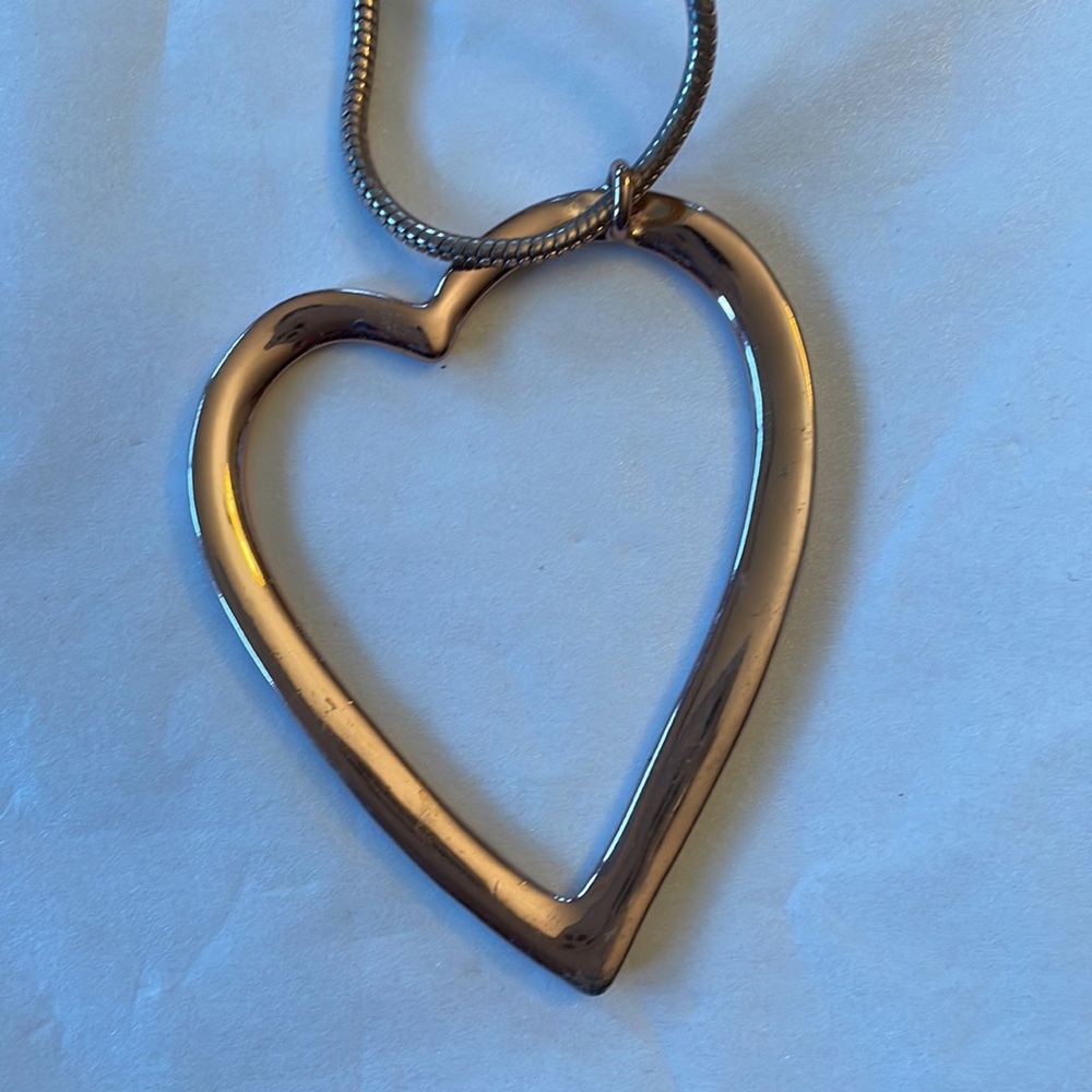 Rose Gold Off Set Heart Necklace - Picture 3 of 5